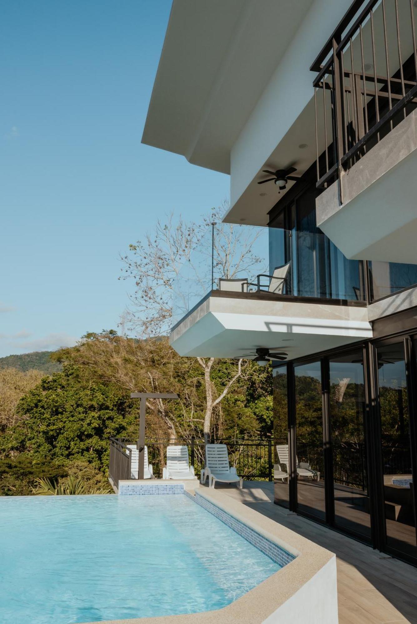Vida Palace Jacó Esterno foto